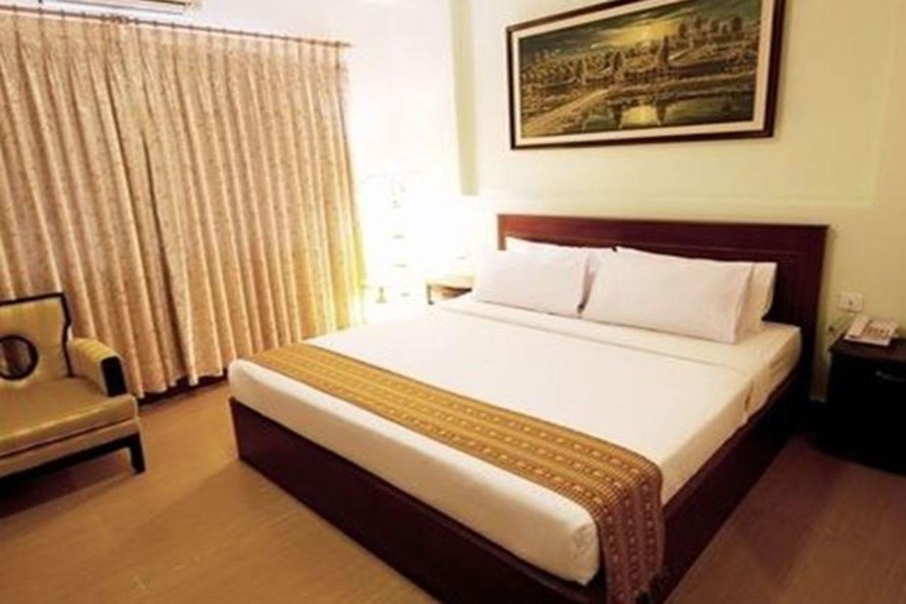 Hotel Luxury World Phnom Penh Luaran gambar