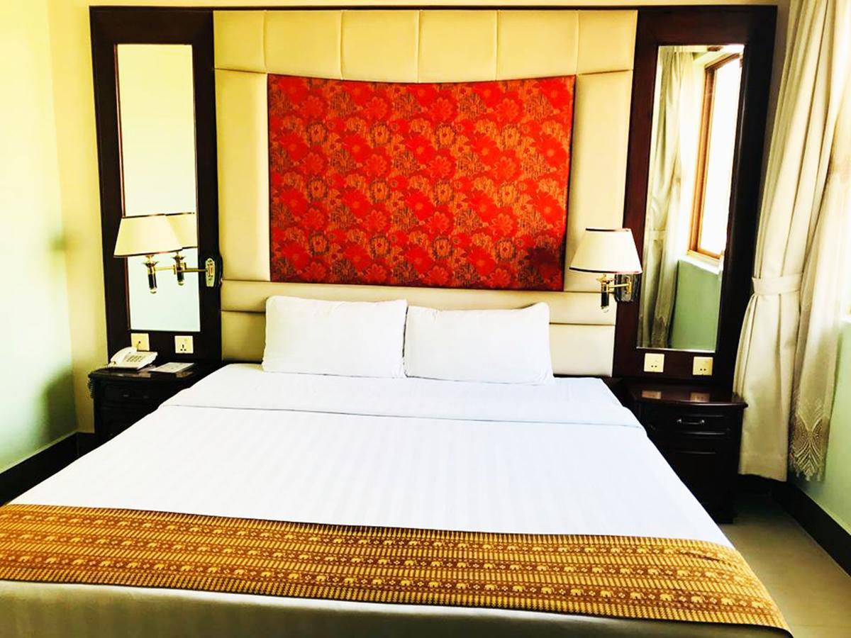 Hotel Luxury World Phnom Penh Luaran gambar