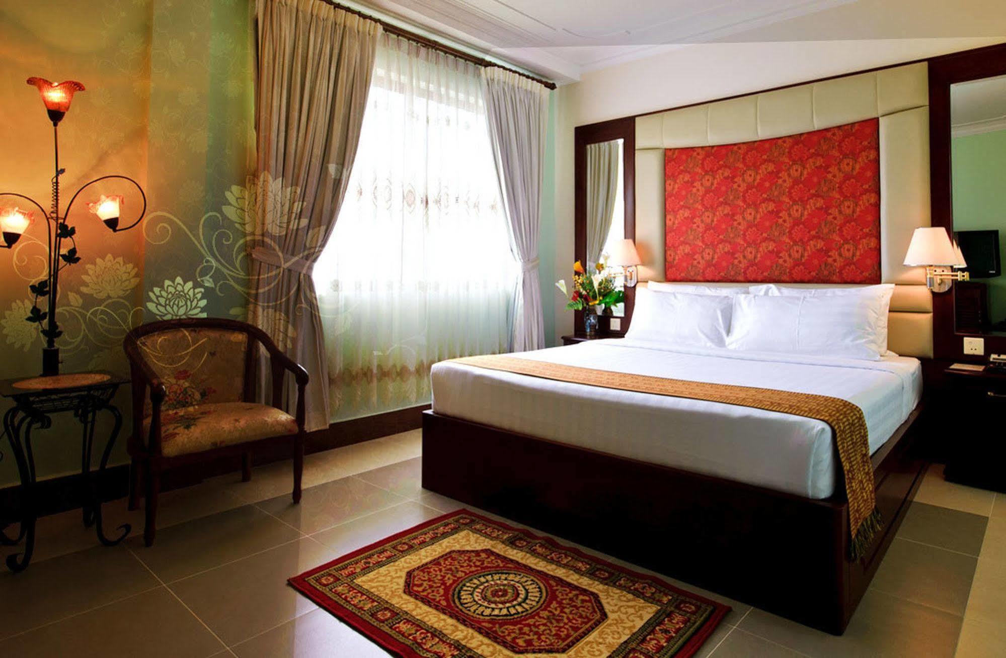 Hotel Luxury World Phnom Penh Luaran gambar