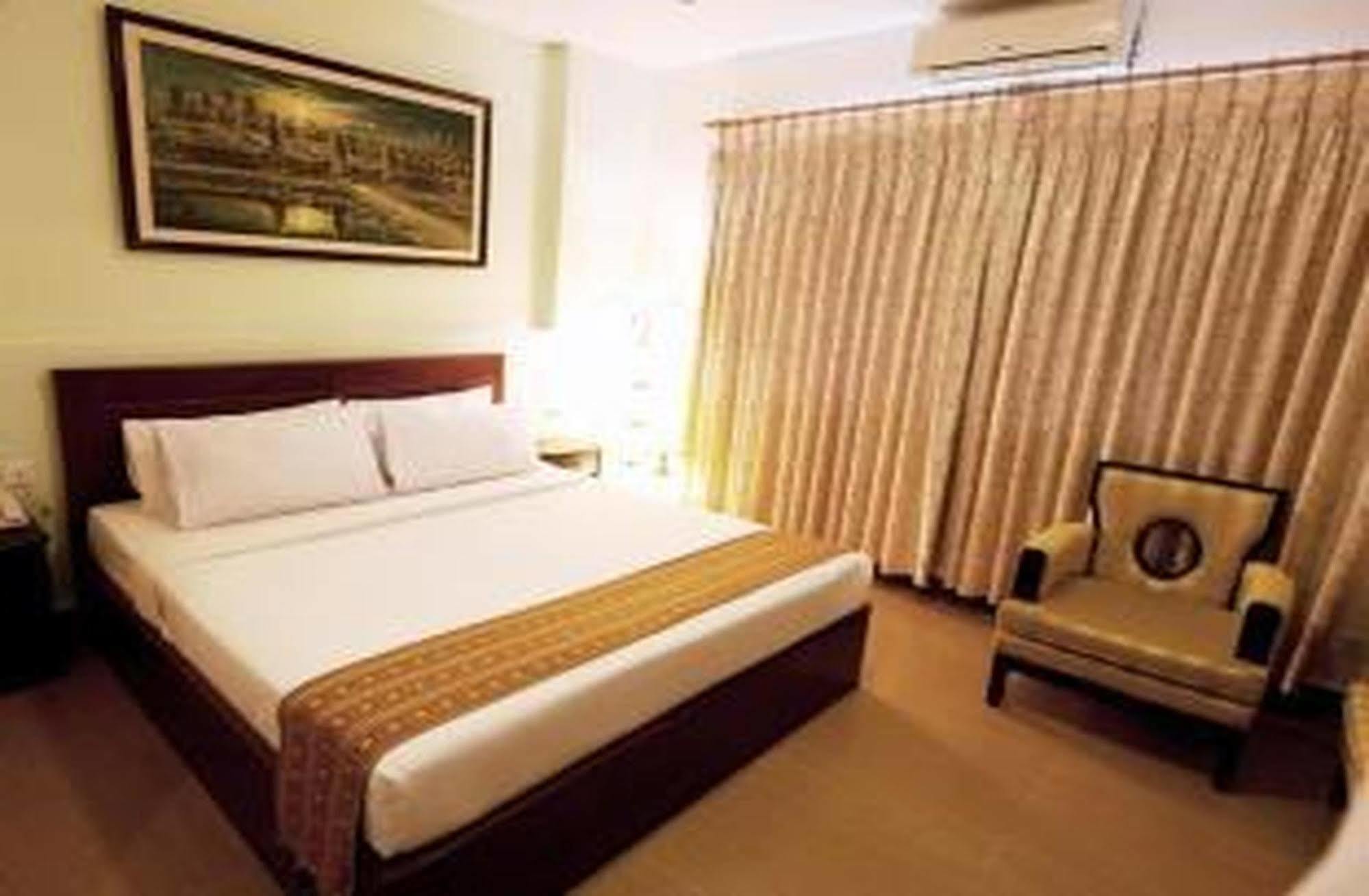 Hotel Luxury World Phnom Penh Luaran gambar